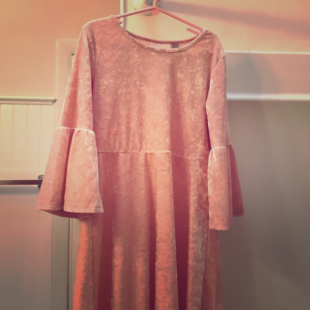 Pink crushed velvet girl’s dress